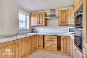 Photo 16- click for photo gallery